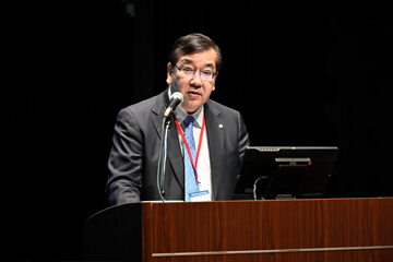 五神 真 理事長の写真