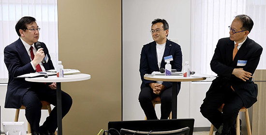 五神 理事長、村上 氏、鈴木 氏の写真