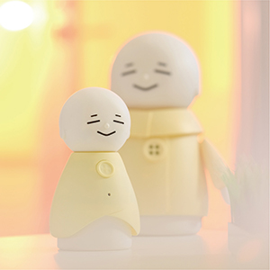 理研オリジナルの会話支援ロボット BONO-06とBONO-05の画像