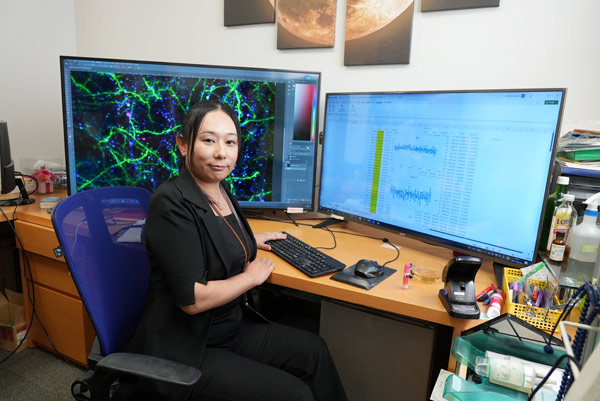 Pitcure of Akiko Hayashi-Takagi in her office