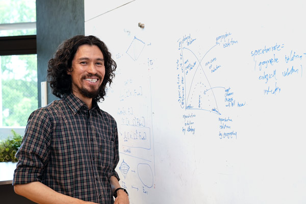 picture of José Said Gutiérrez Ortega in front of a white board