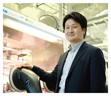 小林 玄器の写真