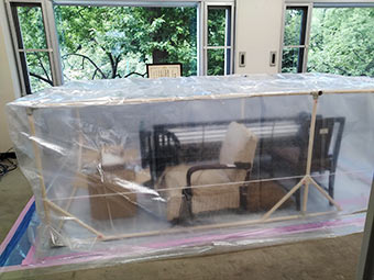 燻蒸をしている画像