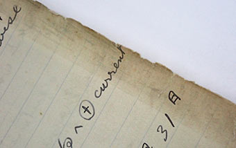 破れた資料を修復した後の画像