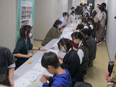 生命分子解析ユニット「どうやってたんぱく質を調べるの?」の写真