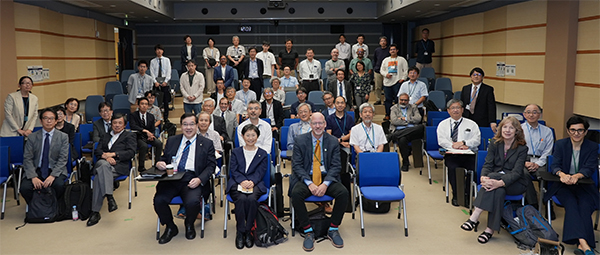 group photo of participants