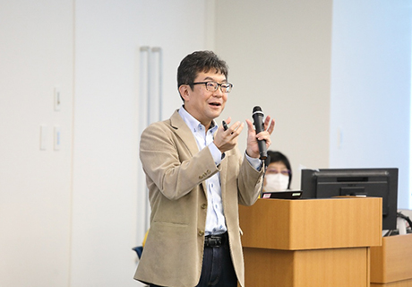 施設ツアー 「バイオものづくり」の最前線を見てみよう！の様子