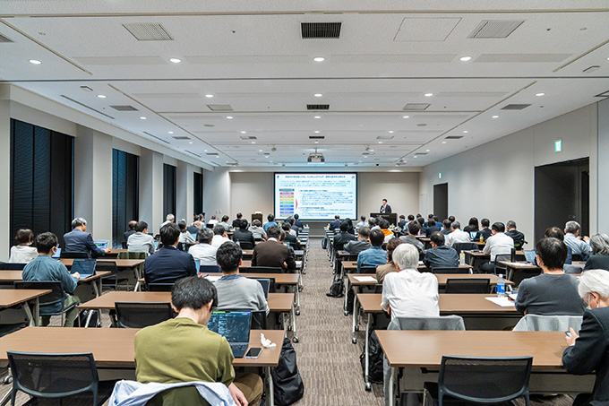 会場の様子の写真