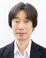 石田 康博の写真