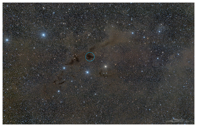 おおかみ座にある暗黒星雲の図