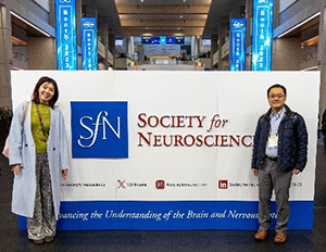 大内 彩子 基礎科学特別研究員、藤澤 茂義 チームリーダーの写真