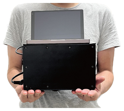 ポータブル遺伝子検査装置（COWFISH2）の外観の図