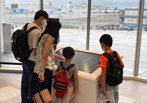 タッチスクリーンでCUBICアトラスを体験の画像