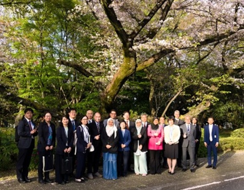 group photo of ceremony participants
