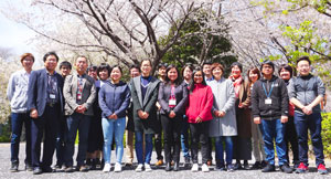 Image of Yousoo Kim and his team