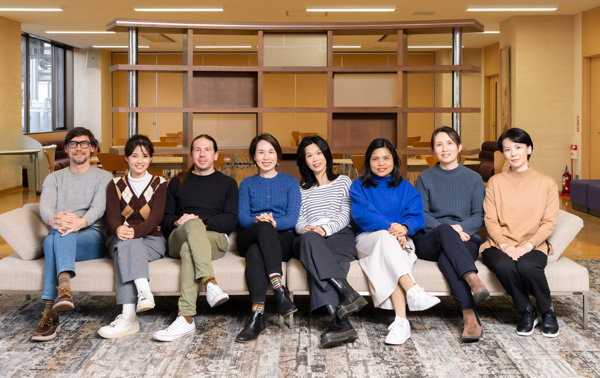 picture of Li-Kun Phng and her team