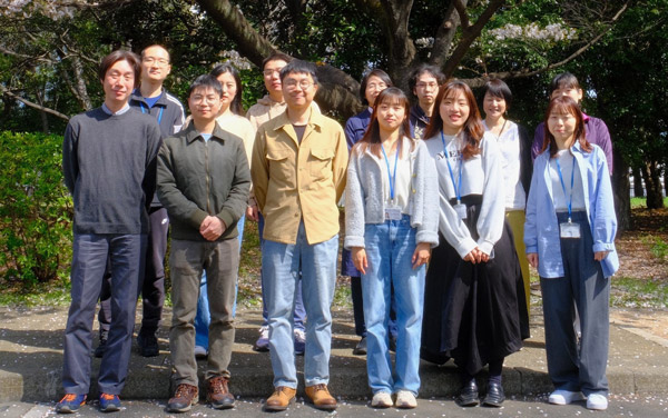 Picture of Yasuhiro Ishida and his team