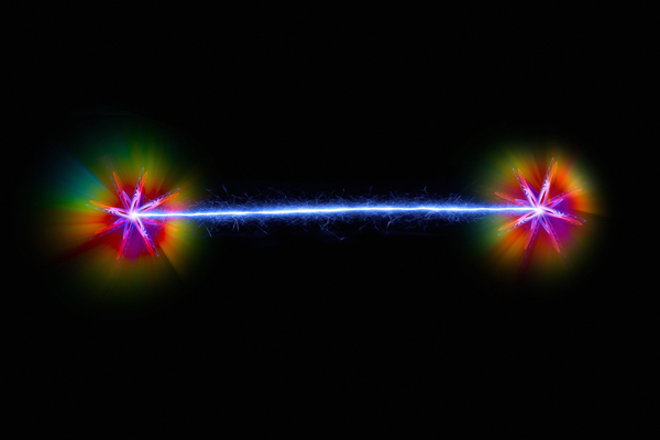 image of entangled quantum particles