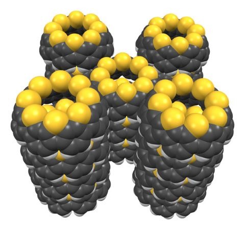 image of five thiophene-fused nanobelts in an organic solution